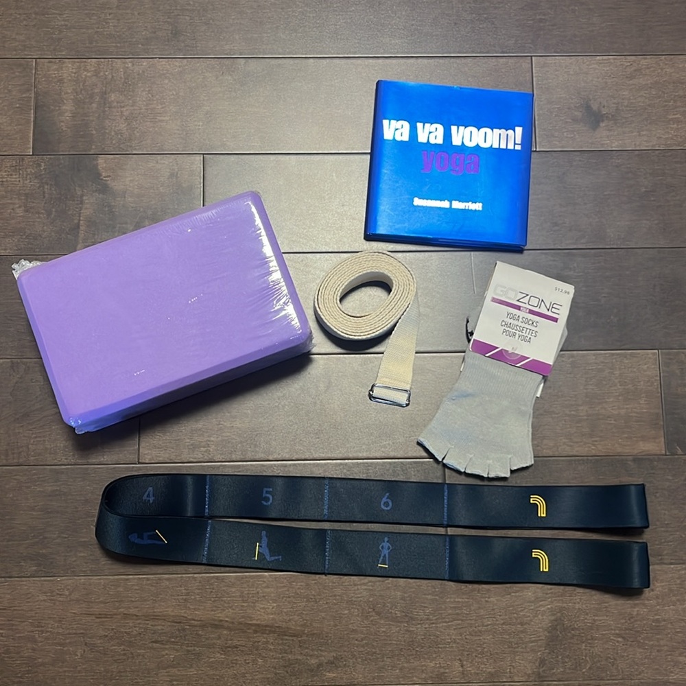 Yoga Bundle: GoZone Yoga socks, vavavoom yoga book..